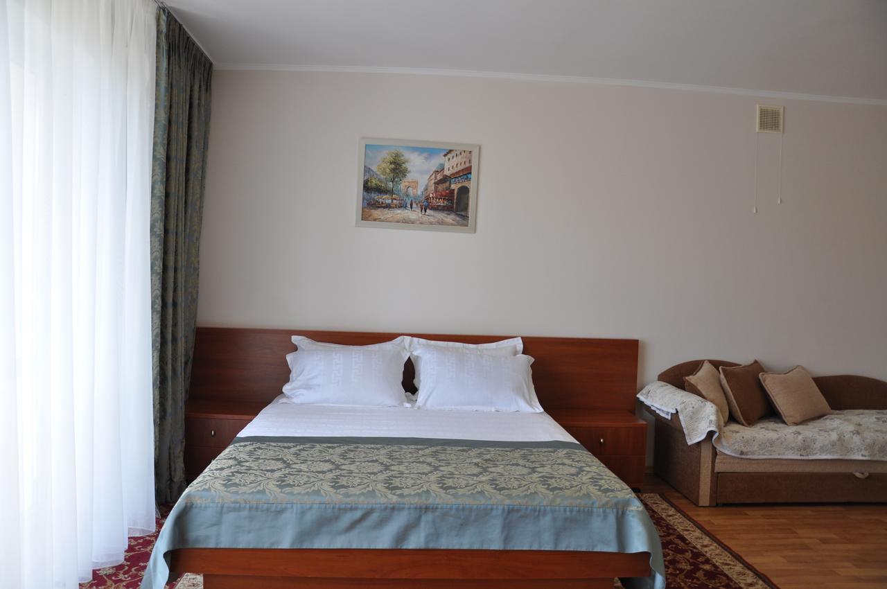 Pharaon De Lux Hotel Zatoka Exterior photo